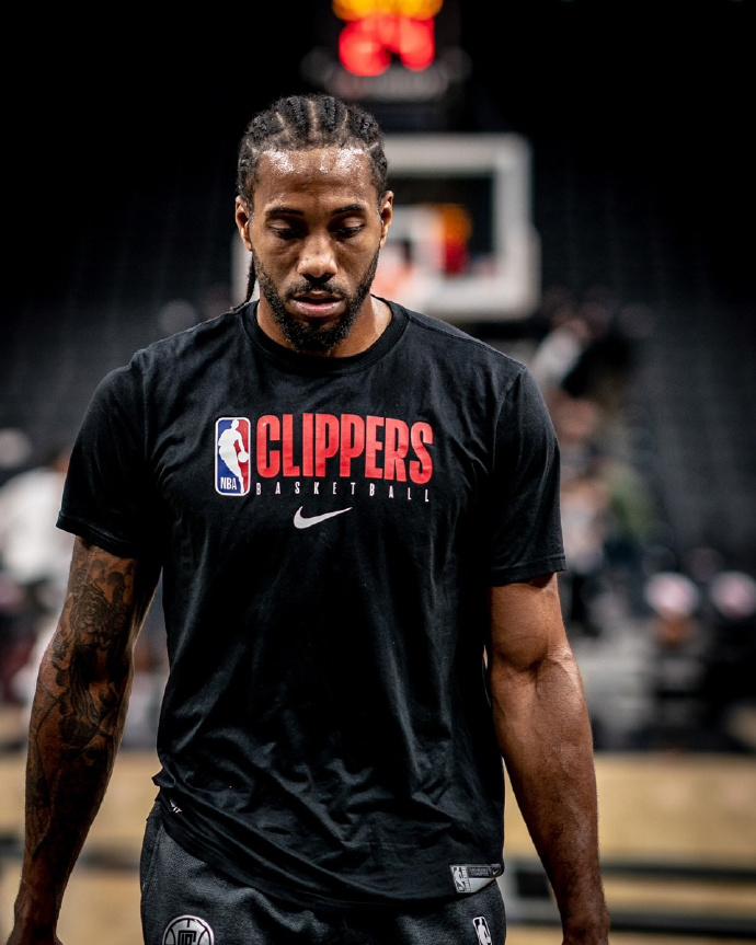 拉斯穆斯·霍伊伦(22 岁)在那不勒斯对阵尤文图斯的比赛中攻入 2 个进球！（22岁拉斯穆斯·霍伊伦在那不勒斯对尤文一役梅开二度！）