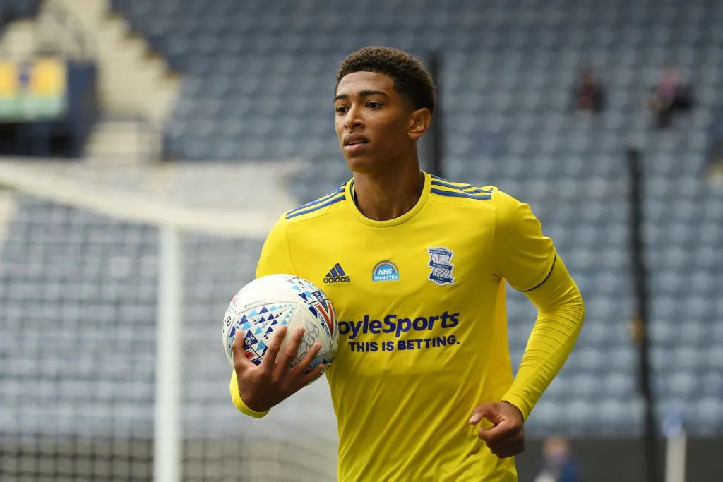 北青：国足最早明年1月在南方集训，30岁以上球员大多将淡出（北青：国足最快明年1月赴南方集训，30岁以上球员将大幅减少入选）