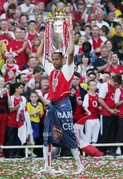 火三崩！浓眉13分＆独行侠单节净胜17分，建立17分领先（三节崩盘！浓眉13分难救主，独行侠单节轰+17建立17分优势）