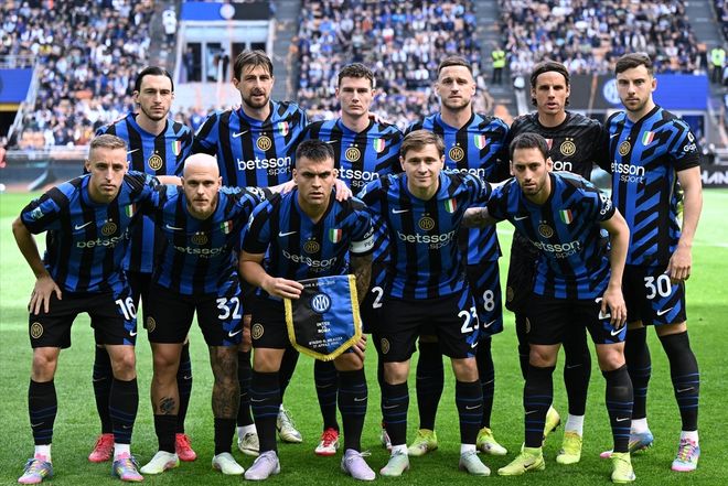 也是上到樊振东大师课了！小胖齐祖上海弄堂里打乒乓（樊振东大师课开讲：小胖携齐祖在上海弄堂切磋乒乓）