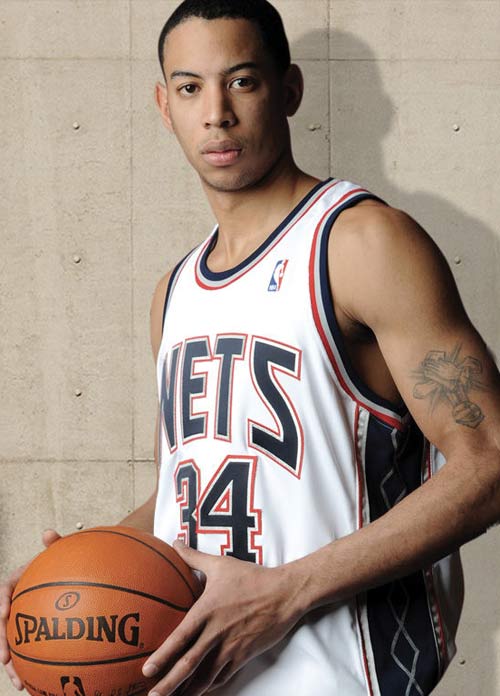 统治力十足，拜仁后防核心乌帕梅卡诺vs巴黎个人集锦（强势压制 拜仁铁闸乌帕梅卡诺对阵巴黎个人高光集锦）