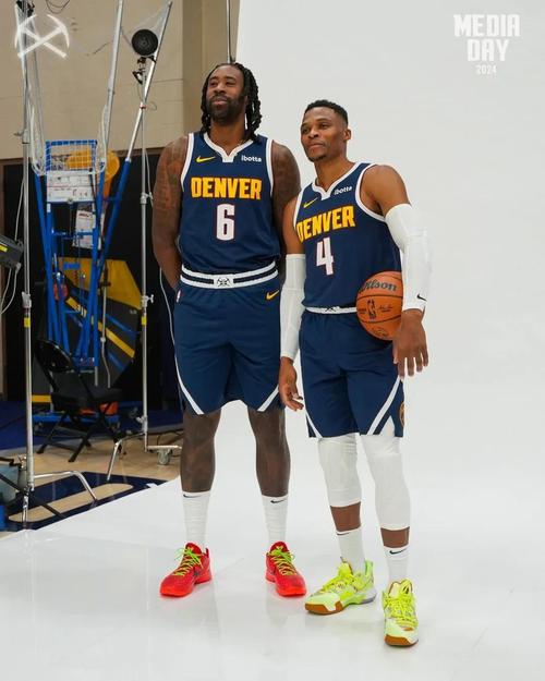 詹姆斯关键上篮锁定胜利（詹姆斯制胜上篮奠定胜局）